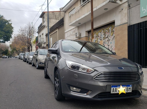 Ford Focus Titanium At 5p 2016 Gris Oscuro, Excelente Estado