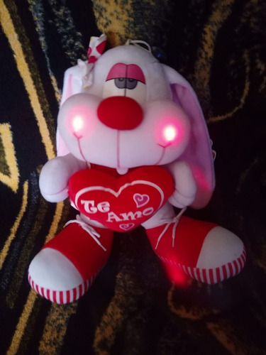 Peluche Coneja Orejona Temblorosa - Dice Un Par De Frases (Usado)