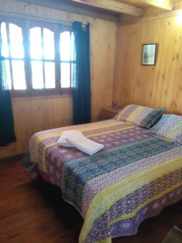 Alquilo Hermosa Cabaña Madera, San Luis, 300 M. De La Playa