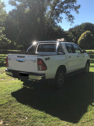 Toyota Hilux 2.8 Cd Srx 177cv 4x4 2016