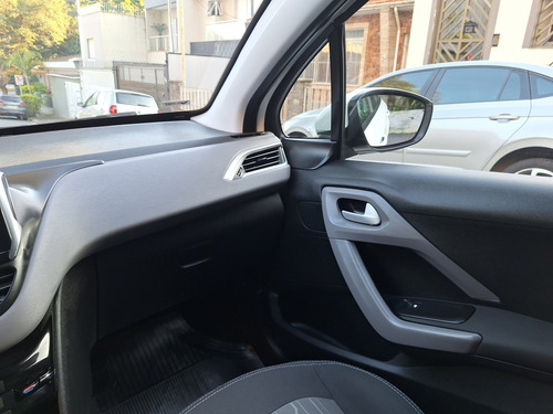 Peugeot 208 1.2 ACTIVE PACK 12V FLEX 4P MANUAL