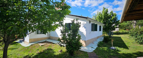 Venta Casa 3 Dormitorios / Agua De Oro