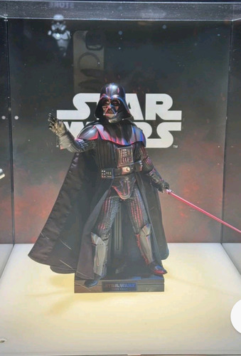 Hot Toys Star Wars Celebration 25 Darth Vader Dueling Effect (Usado)