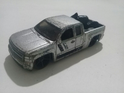 Hot Wheels Chevy Silverado Camioneta Moto Gris