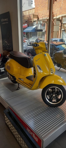 Imagen 11 de 25 de Vespa 300 Gts Super