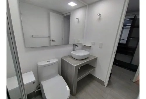 Apartamento Reformado En Los Parra - El Poblado