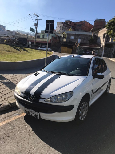 Imagem 1 de 7 de Peugeot 206 2005 1.4 Presence 3p