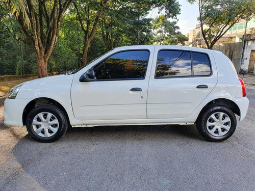 Imagem 4 de 13 de Renault Clio Expression 1.0 16v 2015
