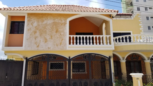 Casa En Venta En Las Orquídeas