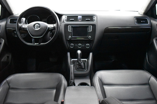 Volkswagen Vento 2.5 Luxury Dsg 2016 Rpm Moviles