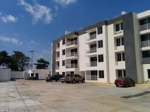 Imagen 9 de 30 de Apartamentos En Venta Agua Viva Cabudare 21-8015 #m