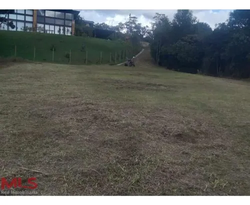 Lote Independiente En El Alto De Las Palmas(mls#238569)