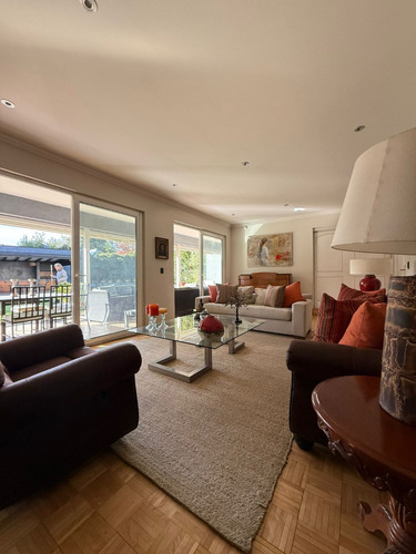 ¡espectacular Casa Estilo Inglés En Las Pataguas! Ubicación