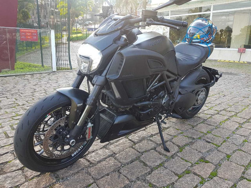 Imagem 2 de 10 de Diavel