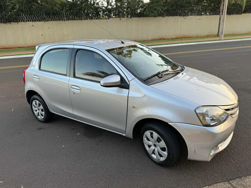 Toyota Etios 1.5 16v Xs 5p