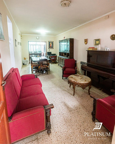 Venta Casa 4 Dormitorios Tres Cerritos Con Cochera