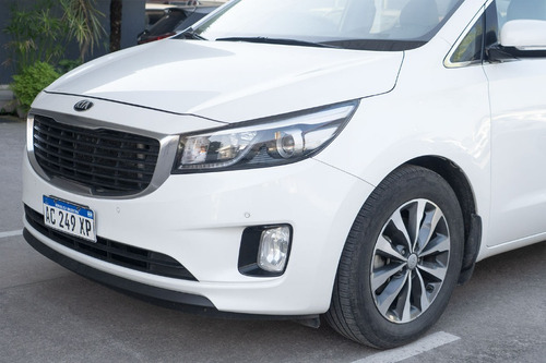 Kia CARNIVAL EX 2.2 AT CRDI CARNIVAL EX 2.2 AT CRDI