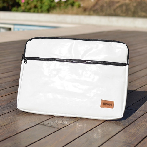 Imagen 4 de 10 de Porta Notebook De Silobolsa Material Reciclado Impermeable