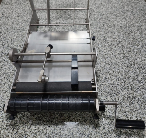 Etiquetadora Manual Para Botellas Y Latas Flexpack Plateado (Usado)