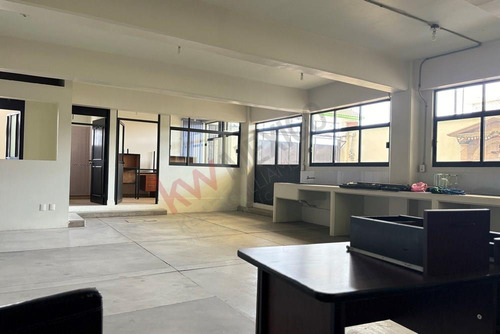 Edificio En Venta Para Inversión; Ideal Para Oficinas, Talleres, Departamentos, Clínica, Escuel...