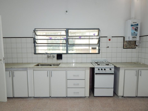 Imagen 8 de 21 de Local Con Vivienda En Venta En Quilmes Oeste