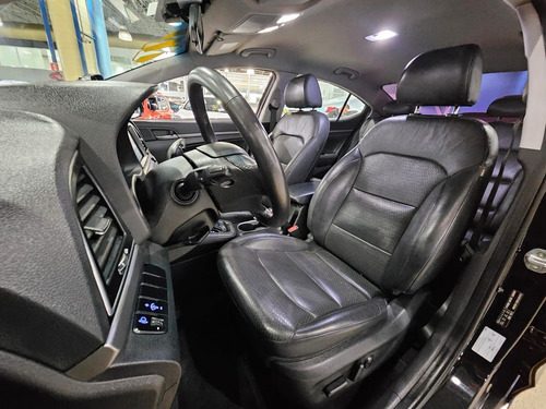 Hyundai Elantra 2.0 16v