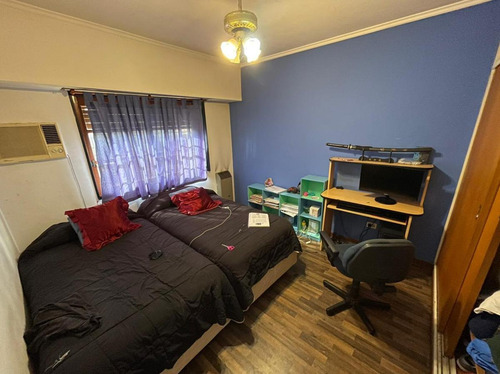 Imagen 8 de 13 de En Venta | Importante Propiedad De 2 Pisos Con Pileta En Moreno Sur | A Pocas Cuadras De La Estacion Y Del Centro Comercial