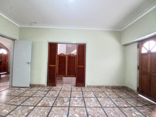 Imagen 20 de 27 de Casa 3 Dormitorios - Barrio El Carmen - Berisso-123 31 Y 32
