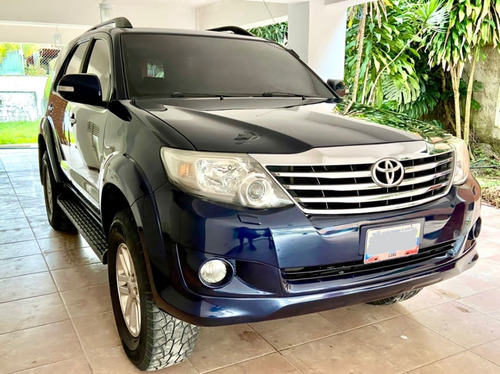 Imagen 3 de 15 de Toyota Fortuner