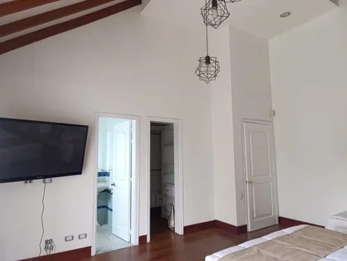 Casa En Arriendo, El Poblado