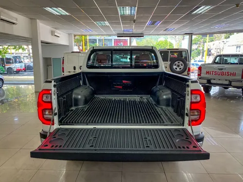 Toyota Hilux 2.7 4x4