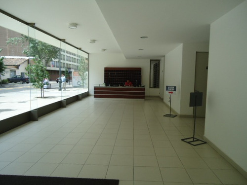 Nataniel Cox Metro Moneda