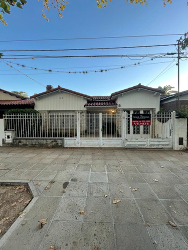 Venta Permuta Casa Sobre Av. España Ciudad De Lujan Zona Centro