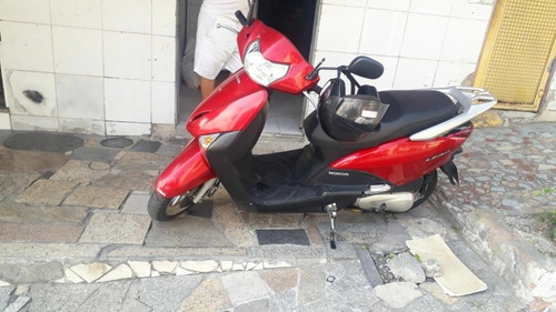 Imagem 2 de 3 de Honda Lead