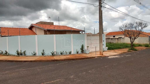 Imagem 1 de 6 de Venda De Casas / Padrão Na Cidade De Araraquara 10831