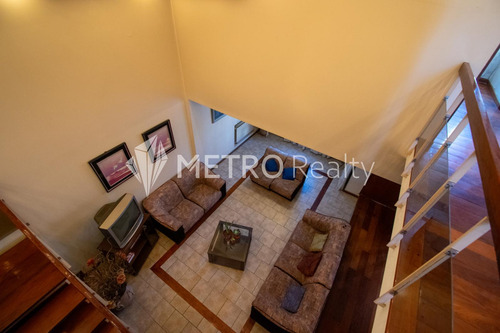 Casa En Venta 6 Ambientes Con Cochera En Villa Del Parque