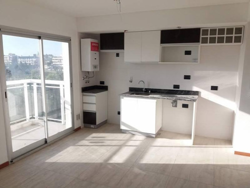 Imagen 4 de 20 de Departamento De 1 Dormitorio Con Cochera Y Balcón. Vista Al Río