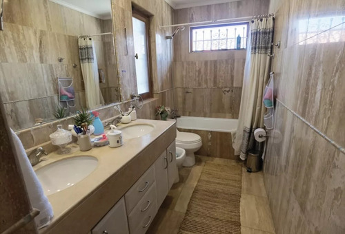 Se Vende Propiedad Centro En Comuna De Isla De Maipo