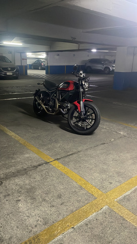 Café Racer, Color Rojo, Escape Modificado Para Mejor Sonido.