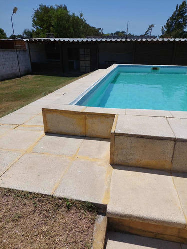Imagen 3 de 18 de Casa Con Piscina En Parque Del Plata