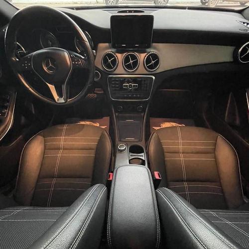 Imagem 6 de 9 de Mercedes Gla200