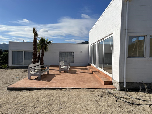 Casa En Arriendo De 4 Dorm. En Mantagua
