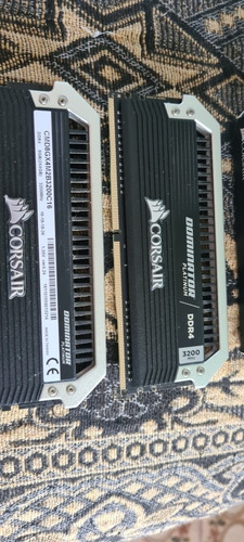 Imagem 3 de 6 de Memória Corsair Dominator 3200mhz