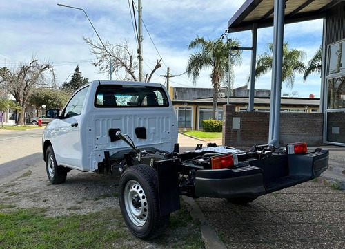 Toyota Hilux Cabina Simple 2.4 Tdi Chasis 4x2 0km My2025