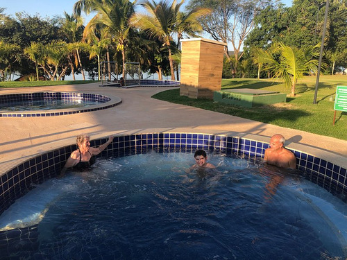 Cota Em Resort Com 2 Quartos E 2 Banheiros