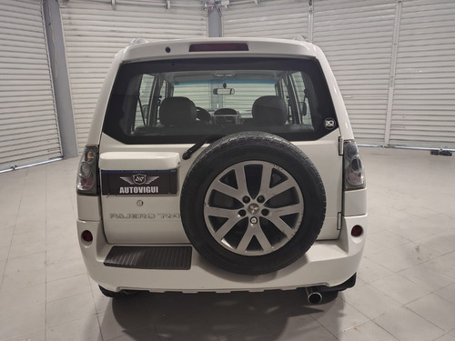 Mitsubishi Pajero TR4 2.0 4x2 Flex Aut. 5p