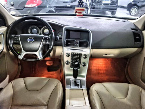 Imagem 10 de 10 de Volvo Xc60 2.0 T5 Dynamic Fwd Turbo Gasolina 4p Automático