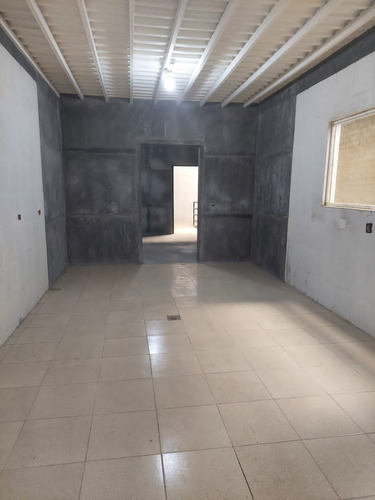 Imagen 15 de 23 de Marisol Castro Alquila Galpón Con Local Comercial Entre Av. Bolívar Y Hermandad Gallega De Valencia | Carabobo | Sector La Ceiba | PLG-95 Marisol 04244923040
