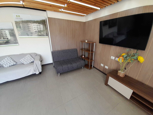 Como Nuevo 2 Dormitorios, 2 Baños (93710)