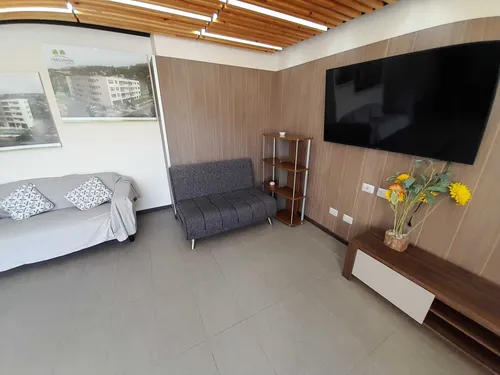 Como Nuevo 2 Dormitorios, 2 Baños (93710)